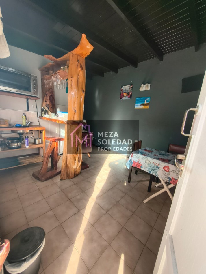 CASA CON DEPARTAMENTO 