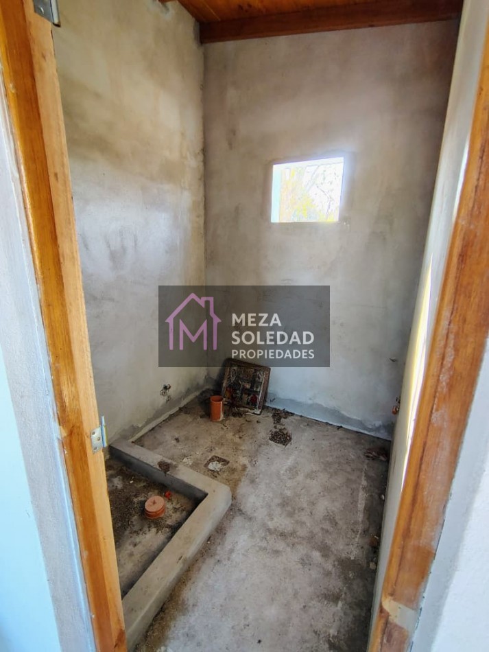 LOTE CON CIMIENTOS Y MONOAMBIENTE 