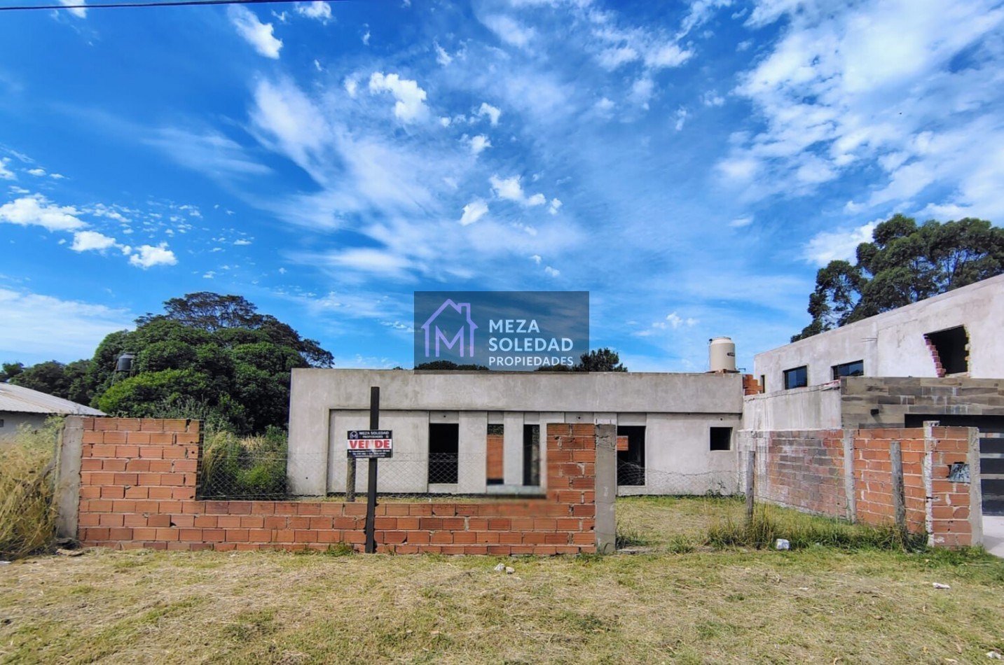 LOTE CON CONSTRUCCION A TERMINAR