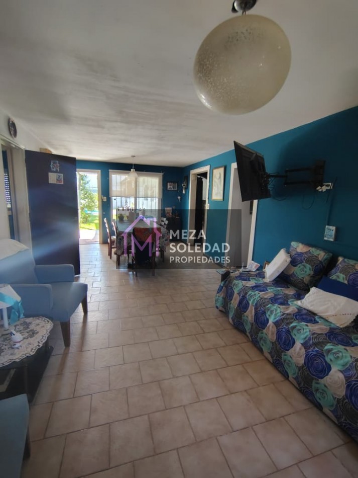 CASA CON DEPARTAMENTO 